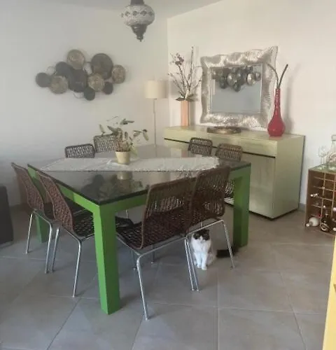 Beautiful Duplex With Sea View * 빌라프라이라데안코라