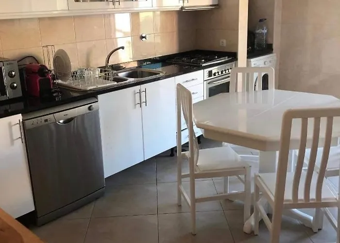 아파트 Beautiful Duplex With Sea View 빌라프라이라데안코라